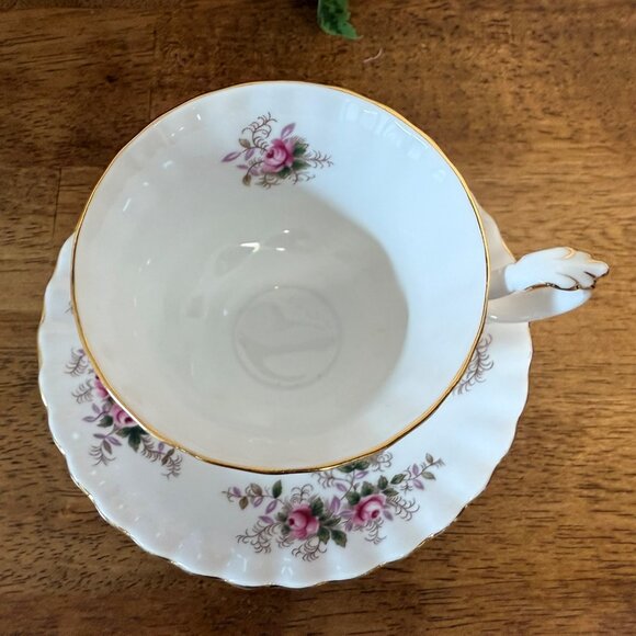 Royal Albert Lavender Rose Teacup and Saucer Set of 4 Vintage Bone China Floral - Picture 5 of 12